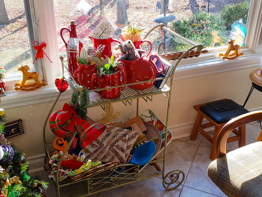 Tea cart
