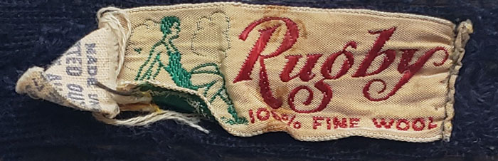 100% Wool Tag